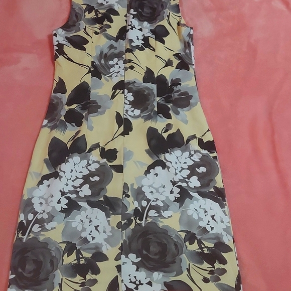 Use , - Picture 2 of 2